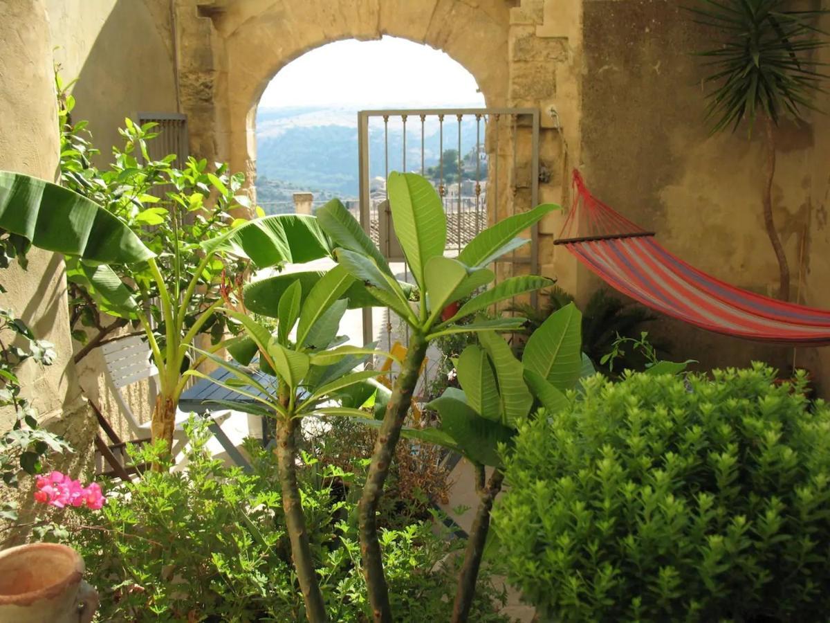 A Naca Villa Ragusa Exteriör bild