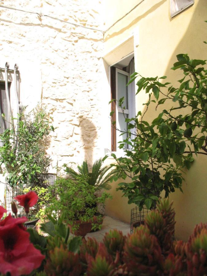 A Naca Villa Ragusa Exteriör bild